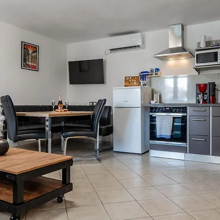 Apartmant Jurcevic 1 By Interhome 公寓