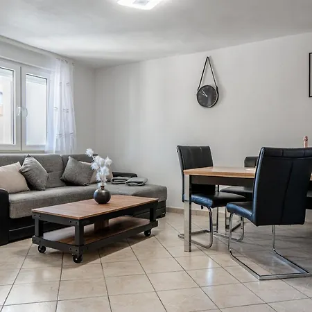 Apartmant Jurcevic 1 By Interhome Διαμέρισμα *